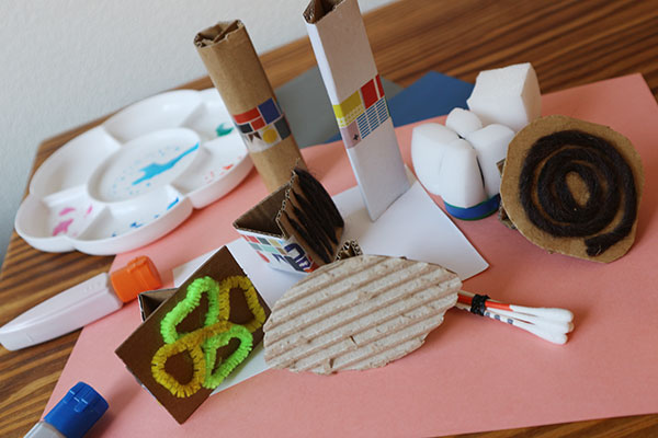 乳児さんクラスの製作・壁面で大活躍！手作りスタンプ製作 - ブログ | HOKET